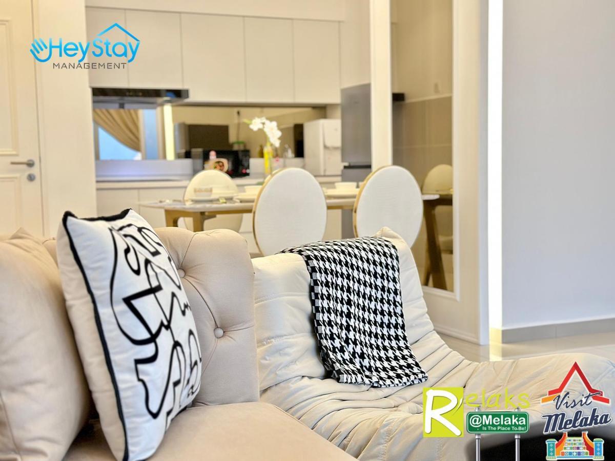 Novo 8 Residence Bachang By Heystay Management Kampong Tambak Exterior foto